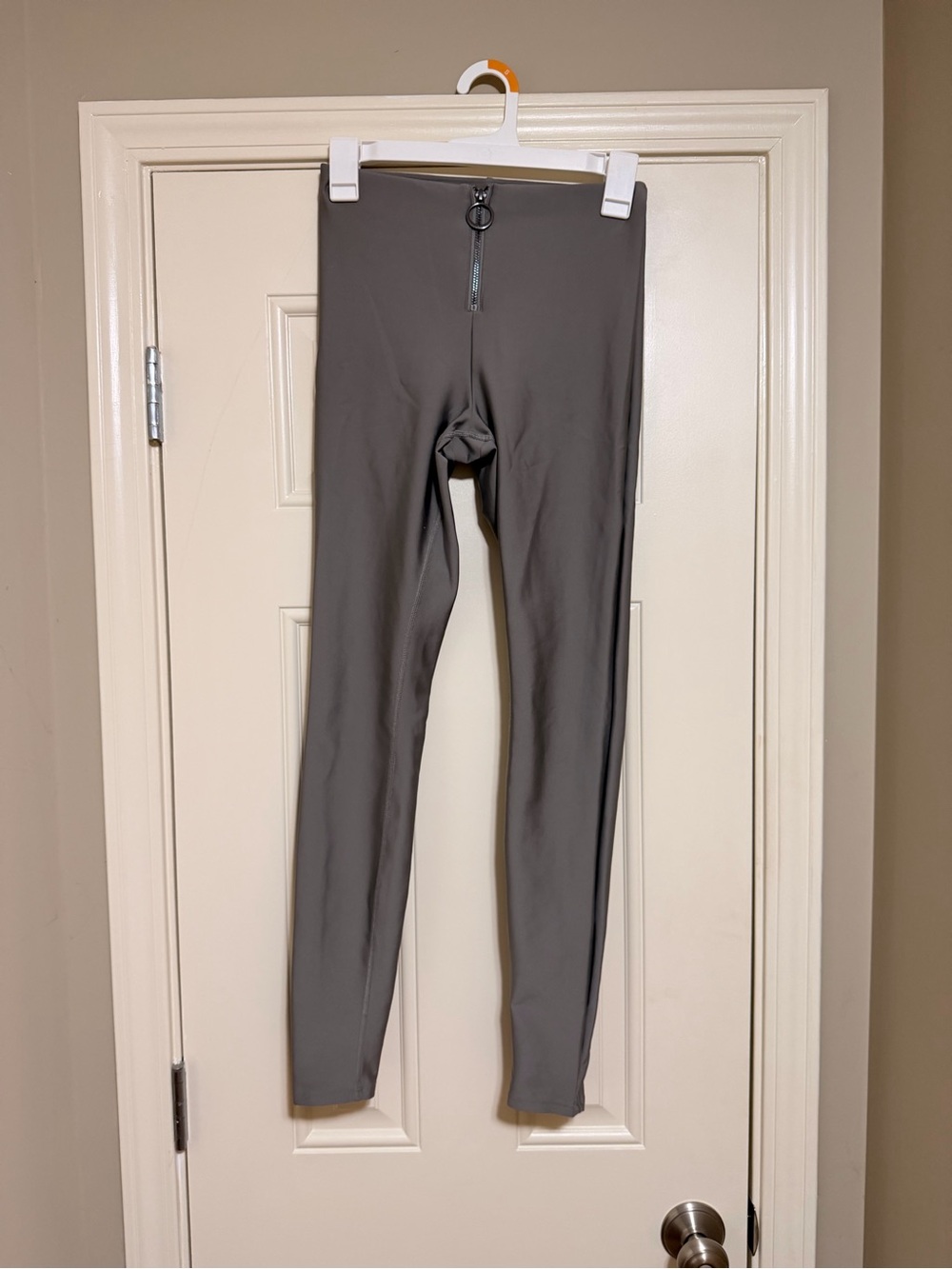 ALO Yoga High-Rise Gray Leggings with Front Zip